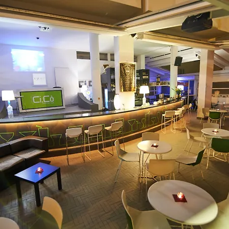 호텔 Cico 4*